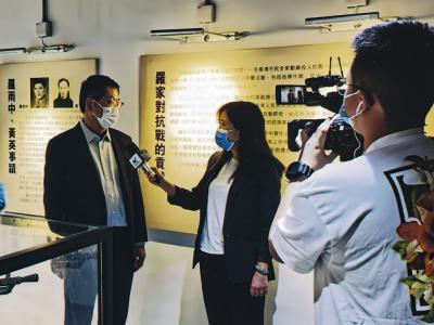 2022年12月9日，香港沙頭角抗戰紀念館館長黃俊康接受新華社記者採訪。